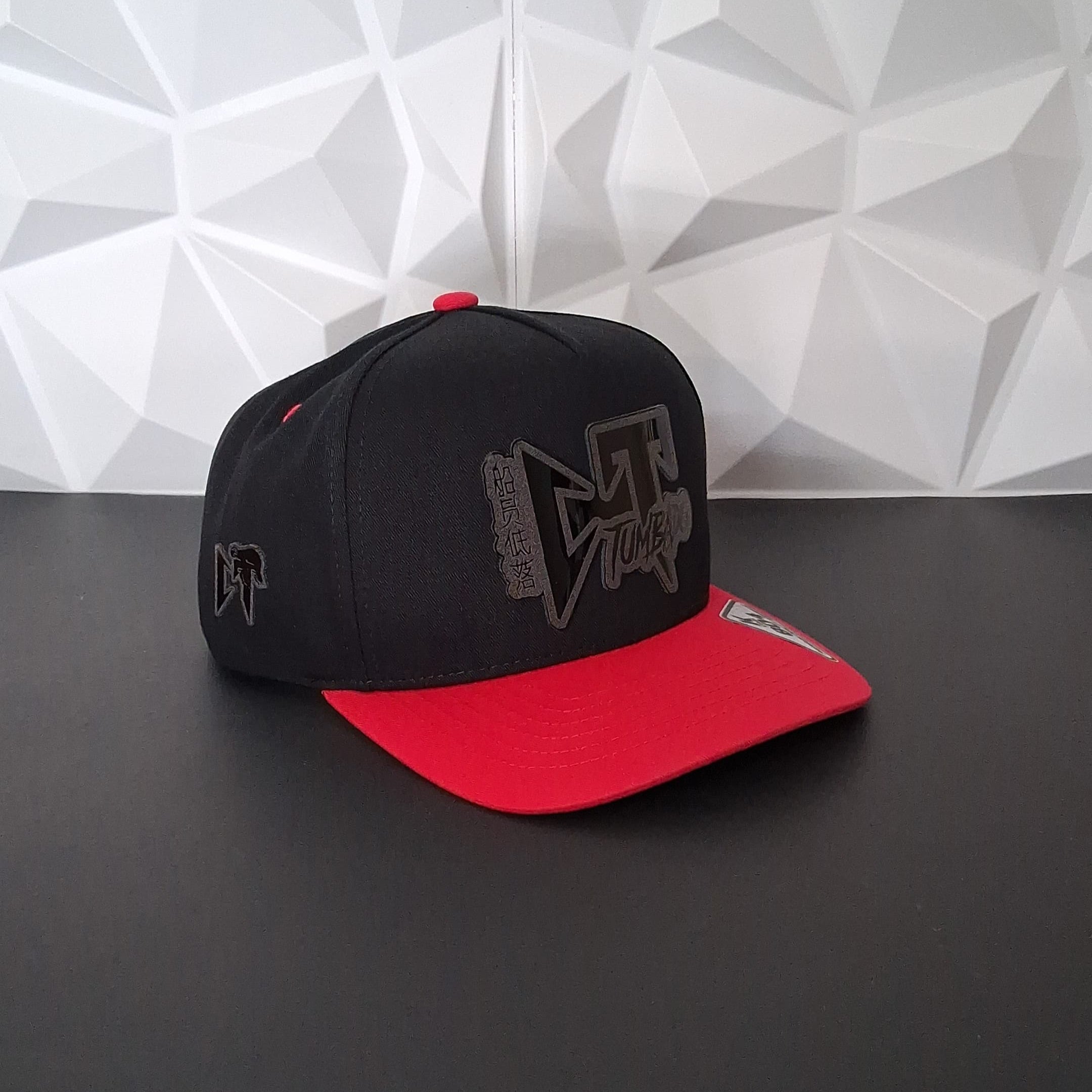 Gorra Snapback - Negra/Rojo - Placa CT Tumbado