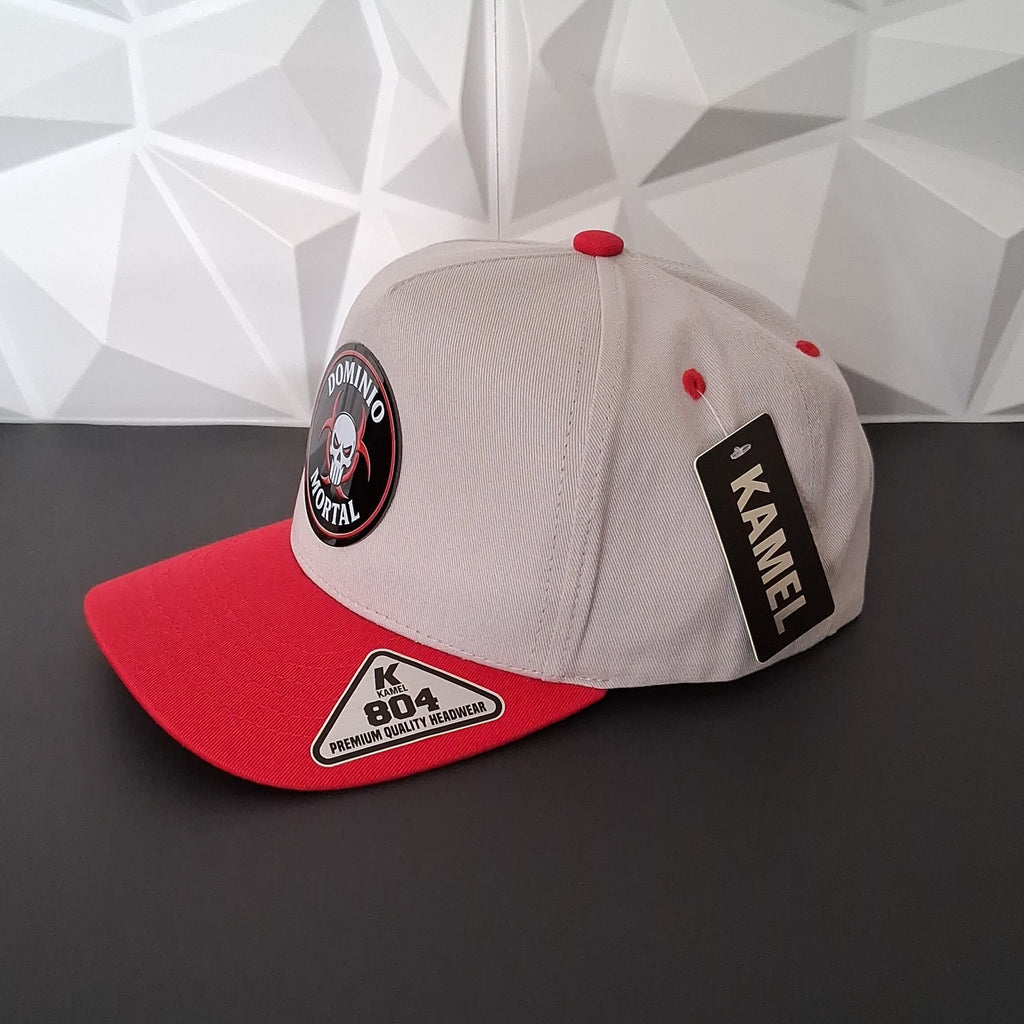Gorra Snapback- Gris/Rojo - Placa Dominio Mortal