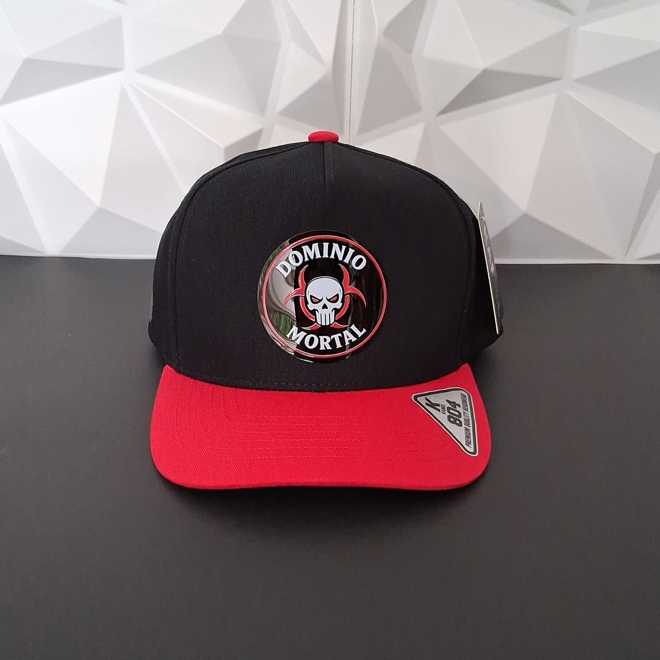 Gorra Snapback- Negro/Rojo Placa - Dominio Mortal