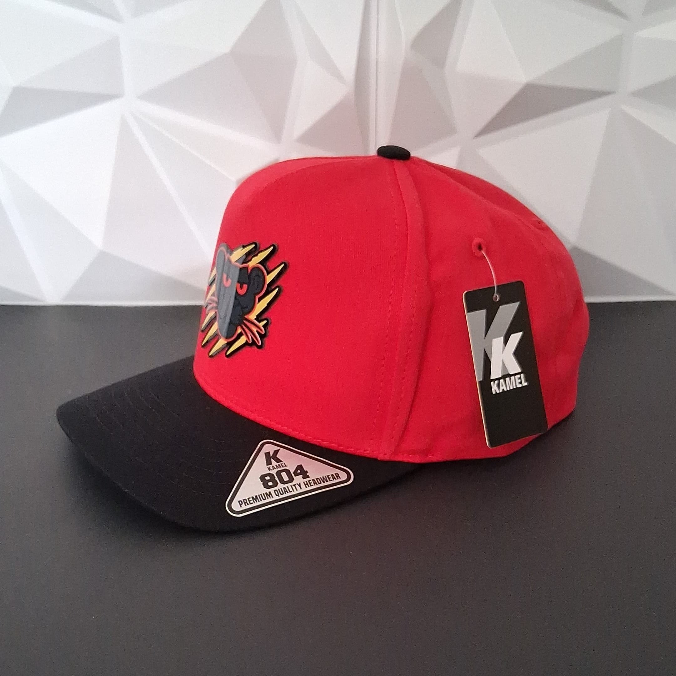 Gorra Snapback Rojo/Negro - Placa Pink Panther
