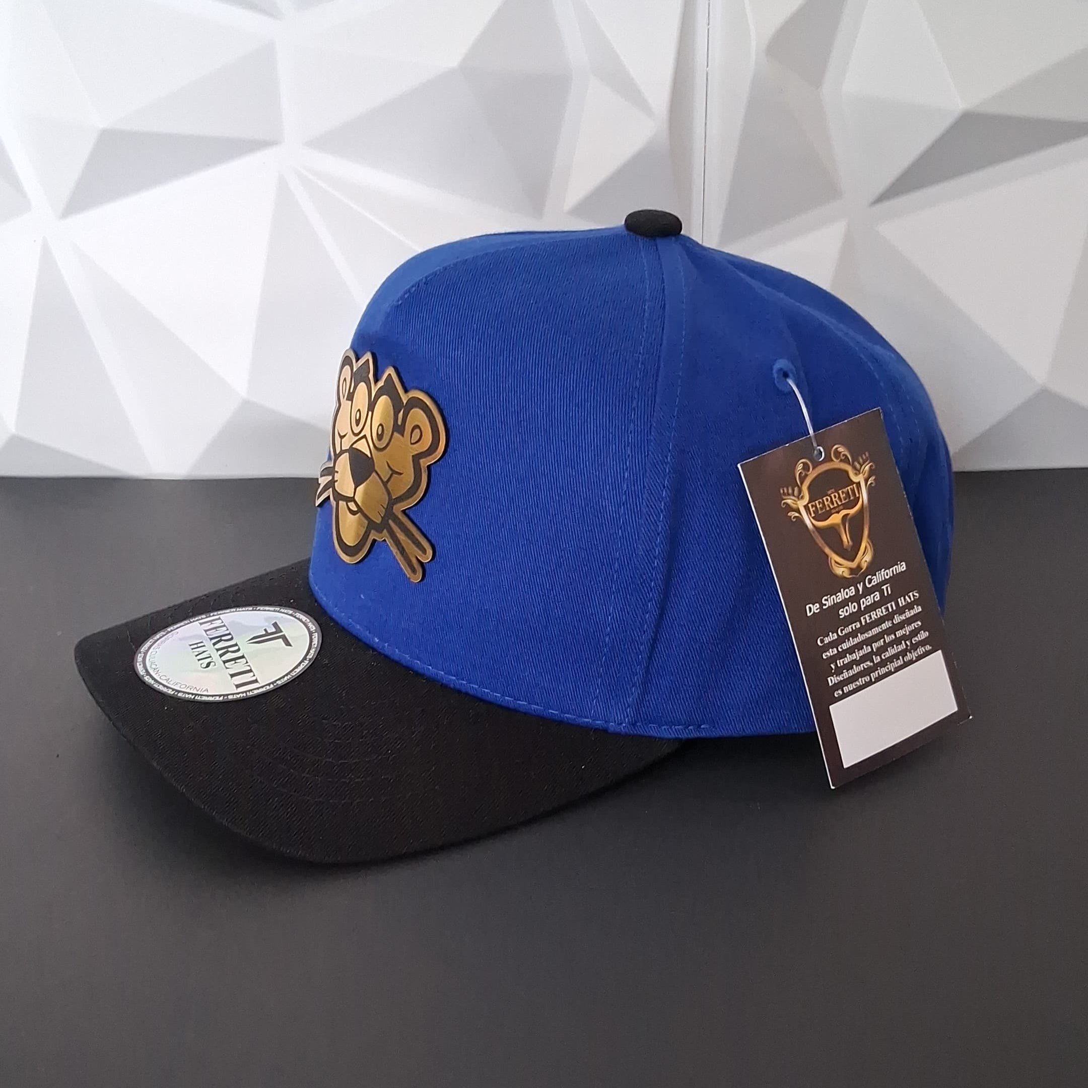 FERRETI Gorra Snapback - Azul/Negro Placa Gold Panther
