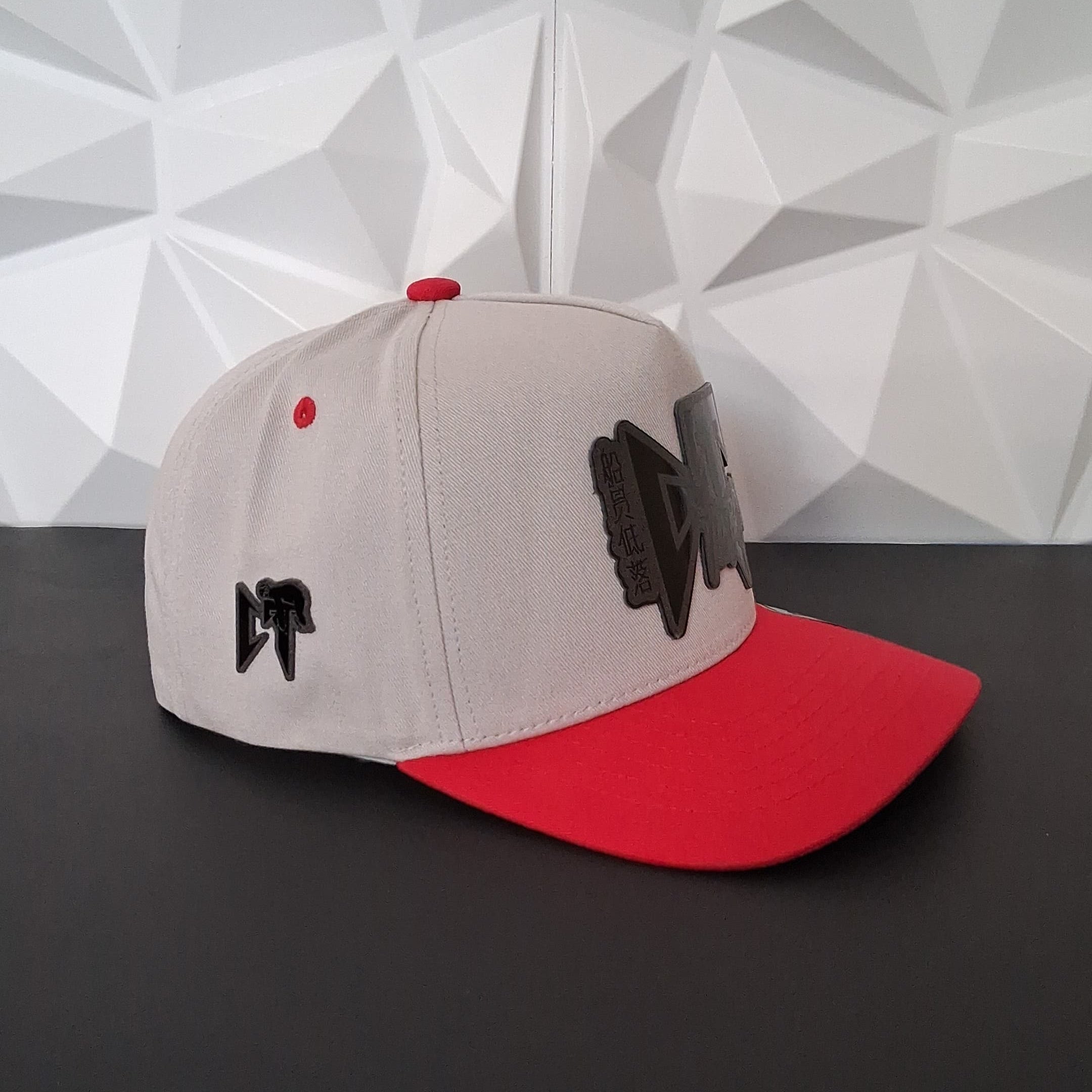 Gorra Snapback- Gris/Rojo Placa - CT Tumbado