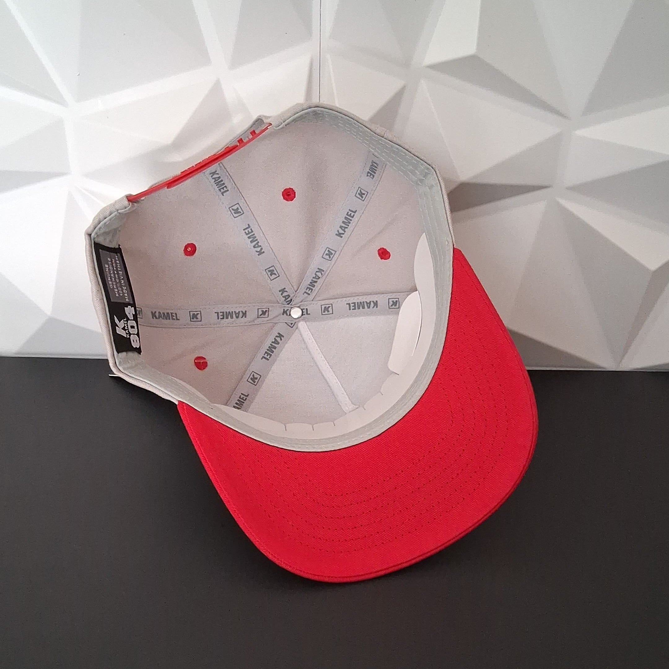 Gorra Snapback- Gris/Rojo Placa - CT Tumbado